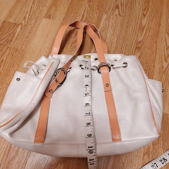 Handbag - Picture 2 of 7